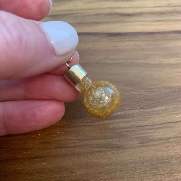 Vintage Gold Dust “Pot of Gold” Charm - Picture 1 of 6